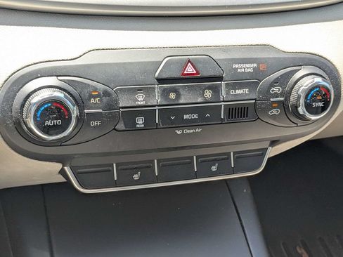 Used 2017 Kia Sorento FWD w/ LX Convenience Package image 23