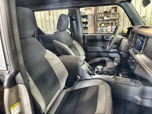New 2025 Ford Bronco 4-Door image 30