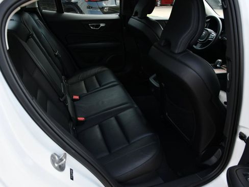 Used 2024 Volvo S60 B5 Plus FWD image 11