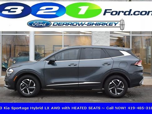 Used 2023 Kia Sportage LX image 2