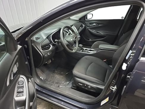Used 2023 Chevrolet Malibu LT FWD image 27