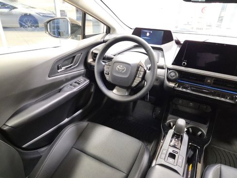 New 2026 Toyota Prius XLE image 17