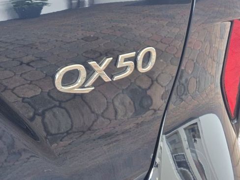 Used 2023 INFINITI QX50 Luxe image 9