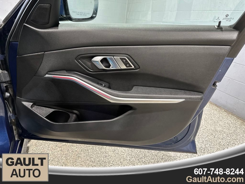 Used 2021 BMW 330i xDrive Sedan w/ Convenience Package AWD/4WD image 17