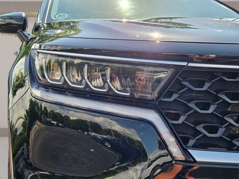 Used 2023 Kia Sorento LX FWD image 2