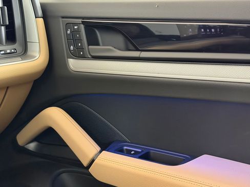 New 2026 Porsche Cayenne image 30