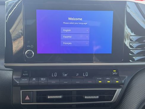 Used 2025 Toyota Camry SE FWD image 14