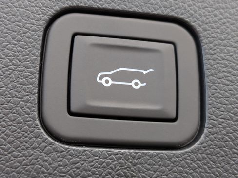 New 2026 GMC Terrain Elevation w/ Elevation Premium Package FWD image 18