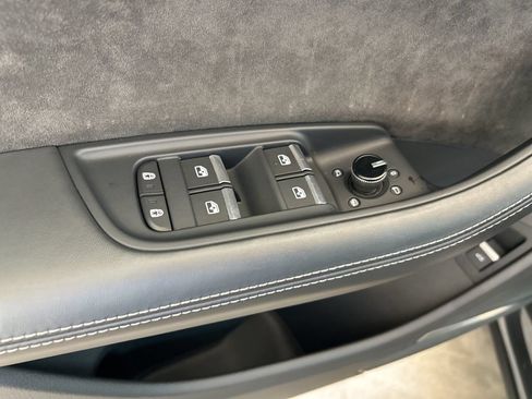 Used 2022 Audi RS Q8 AWD/4WD image 36