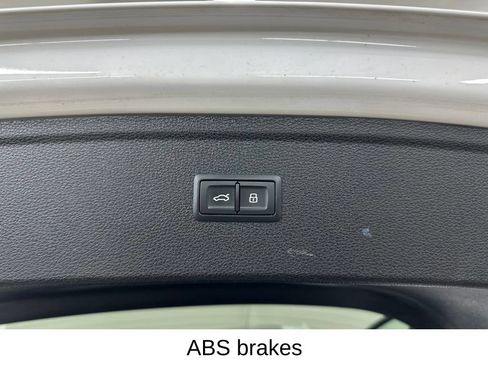 Used 2020 Audi SQ5 Premium Plus w/ Premium Plus Package AWD/4WD image 33