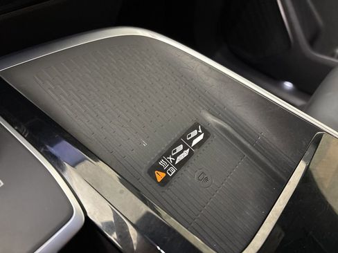 Used 2025 Buick Enclave Preferred image 34