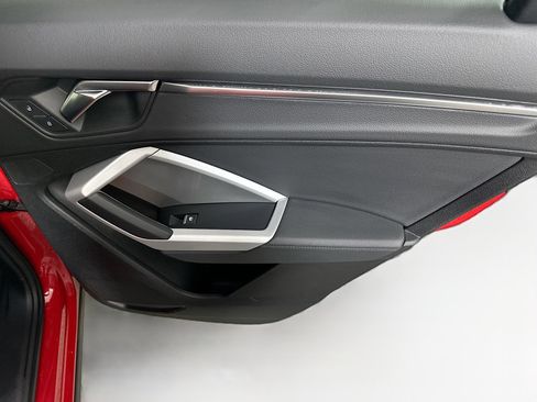 Used 2024 Audi Q3 2.0T Premium image 30