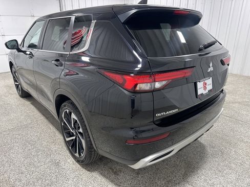 Used 2024 Mitsubishi Outlander AWD image 8