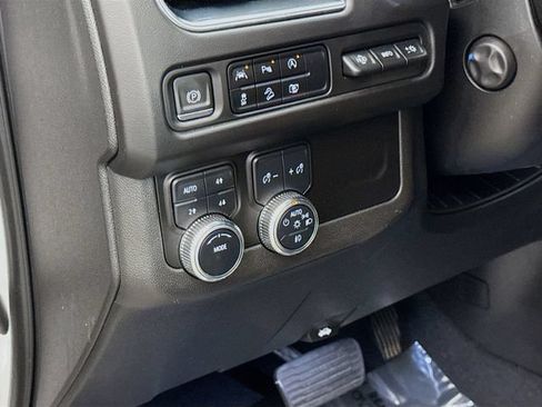 Used 2023 GMC Yukon AT4 w/ AT4 Premium Package AWD/4WD image 11