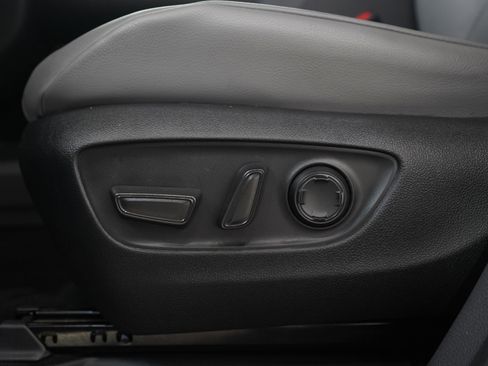 Used 2024 Toyota Sienna XLE w/ XLE Plus Package FWD image 29