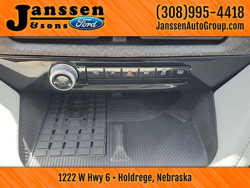 Used 2025 Ford Explorer Platinum w/ Ultimate Package AWD/4WD image 32