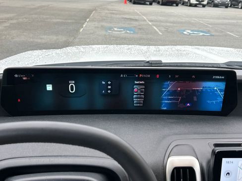 Used 2025 Ford Expedition Max Active RWD image 17