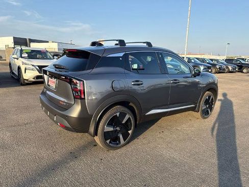 New 2026 Nissan Kicks SR w/ Cold Weather Package image 6