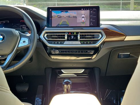 Used 2023 BMW X3 sDrive30i w/ Premium Package w/ZPA RWD image 17