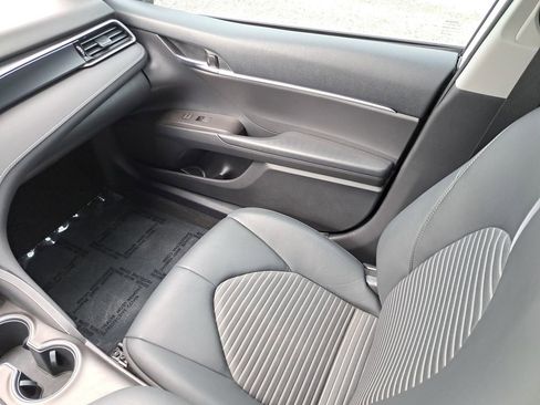 Certified 2023 Toyota Camry SE image 12