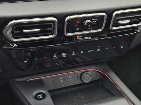 New 2026 Nissan Sentra SR w/ SR Premium Package FWD image 22