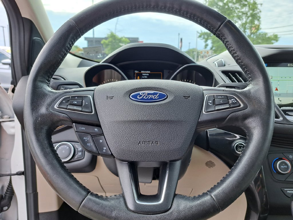 Used 2018 Ford Escape Titanium w/ Ford Safe & Smart Package FWD image 10