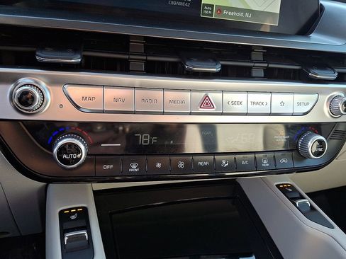 Certified 2024 Kia Telluride S w/ S Sunroof Package image 17