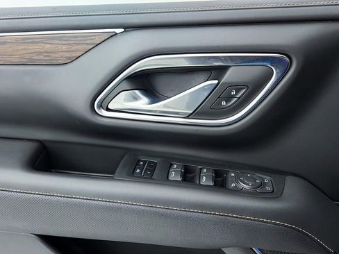 Used 2023 Chevrolet Tahoe Premier RWD image 32