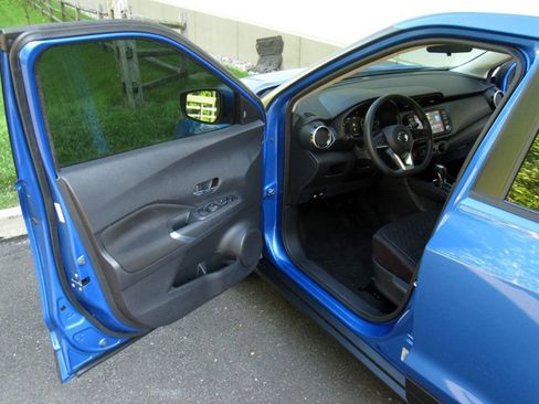 Used 2021 Nissan Kicks SV FWD image 16