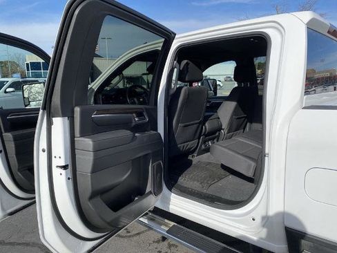 Used 2025 Chevrolet Silverado 2500 LT w/ Convenience Package image 26