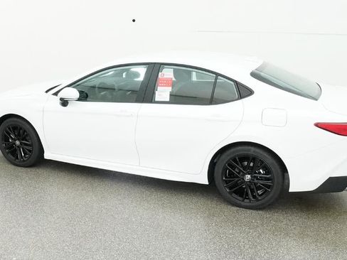 New 2026 Toyota Camry SE FWD image 4