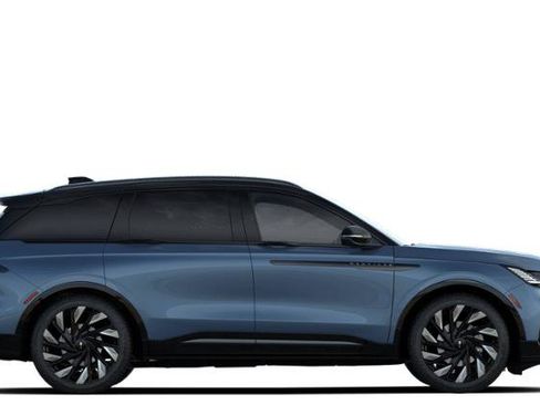 New 2026 Lincoln Nautilus Reserve w/ Jet Appearance Package image 5