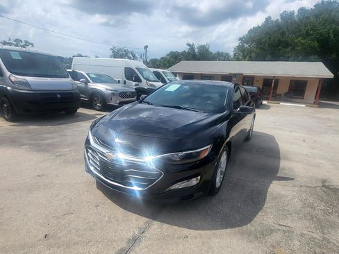 Used 2019 Chevrolet Malibu LT FWD image 4