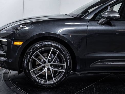Certified 2025 Porsche Macan Turbo AWD/4WD image 20