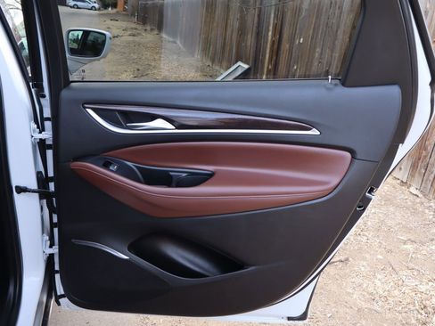 Used 2019 Buick Enclave Avenir w/ Avenir Technology Package image 27