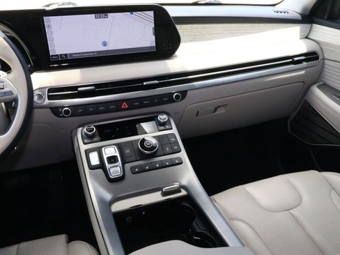 Used 2024 Hyundai Palisade Calligraphy FWD image 11