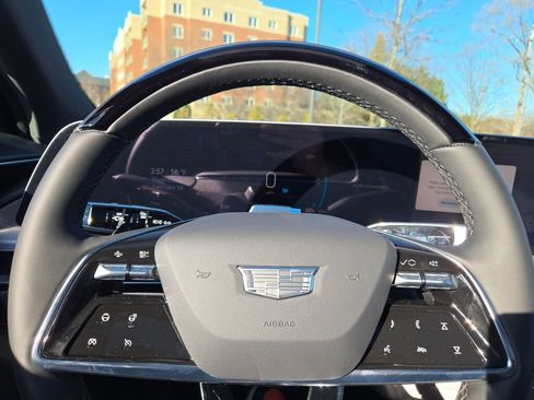 New 2026 Cadillac Lyriq Premium Luxury AWD/4WD image 35