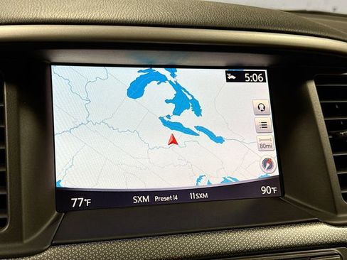 Used 2018 Nissan Pathfinder SL image 15