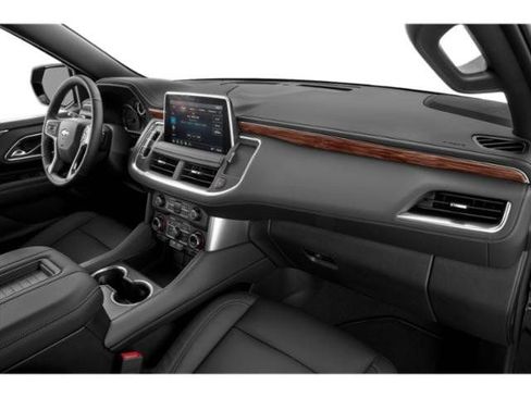 Used 2023 Chevrolet Suburban LT w/ Luxury Package image 18