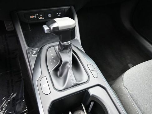 Used 2025 Kia K4 LXS image 29