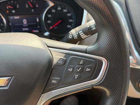 Used 2023 Chevrolet Equinox LS w/ LS Convenience Package FWD image 13
