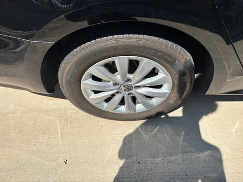 Used 2013 Volkswagen Passat 2.5 S FWD image 19