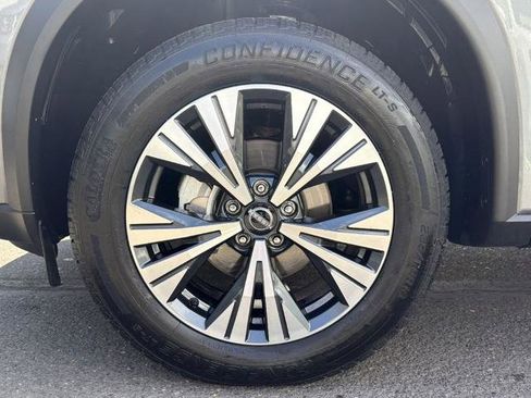 Certified 2023 Nissan Rogue SV image 13