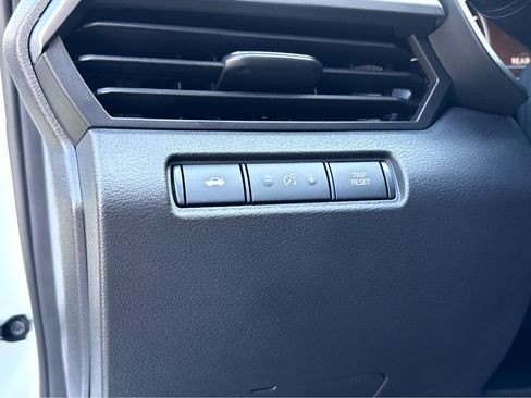 Used 2024 Nissan Altima 2.5 SR image 15