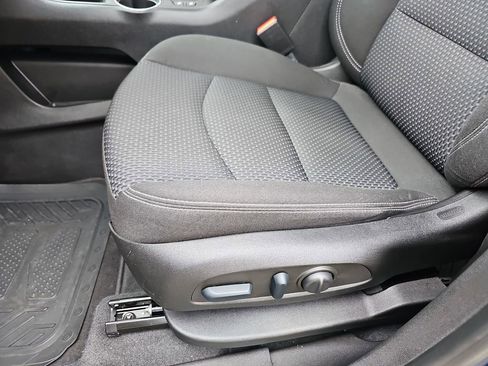 Used 2022 GMC Terrain SLE w/ Driver Convenience Package image 34