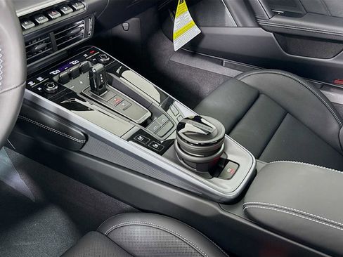 New 2026 Porsche 911 Targa 4S image 21