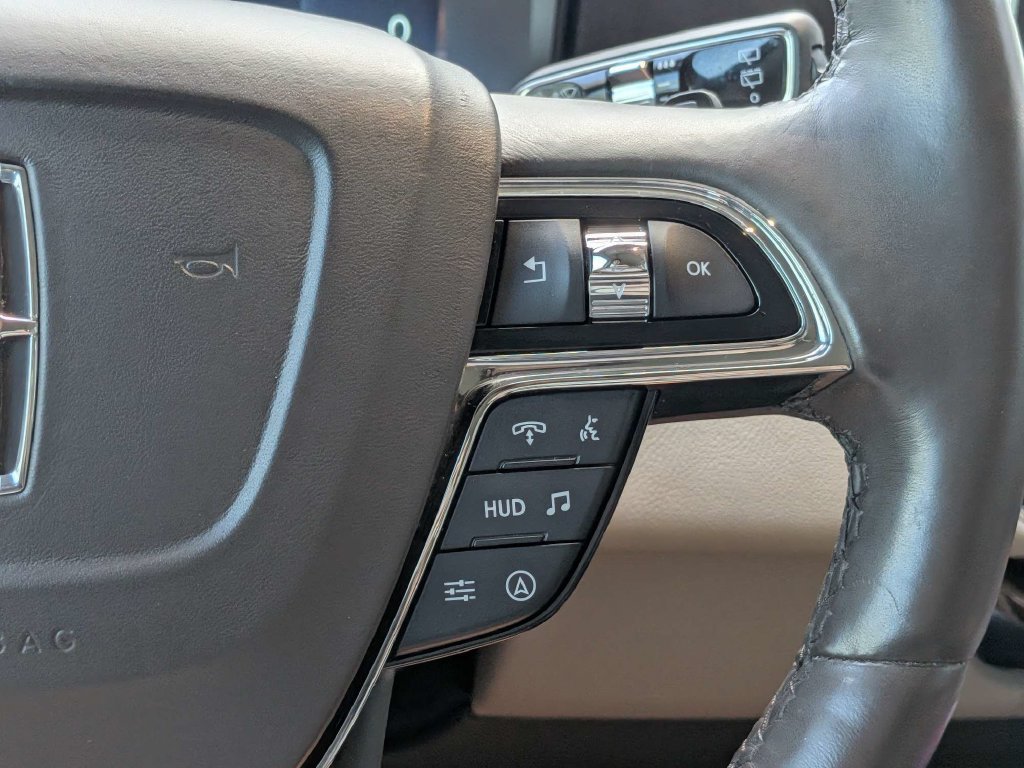 Used 2023 Lincoln Navigator Reserve w/ Monochromatic Package RWD image 28