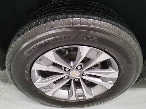 Used 2025 Chevrolet Equinox LT image 41