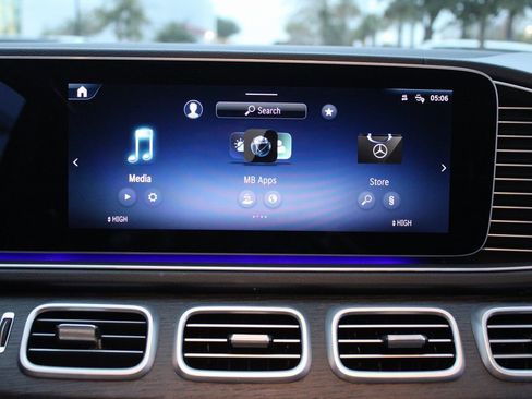 Certified 2024 Mercedes-Benz GLE 350 4MATIC image 18