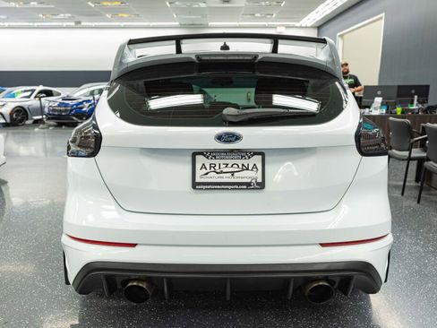 Used 2017 Ford Focus RS image 7